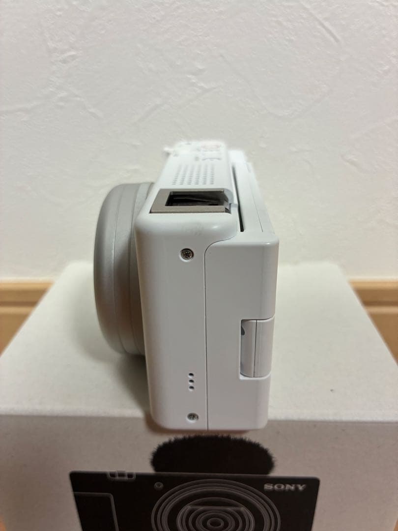 SONY ZV-1M2 ホワイト コンパクトデジタルカメラ　値下げ中