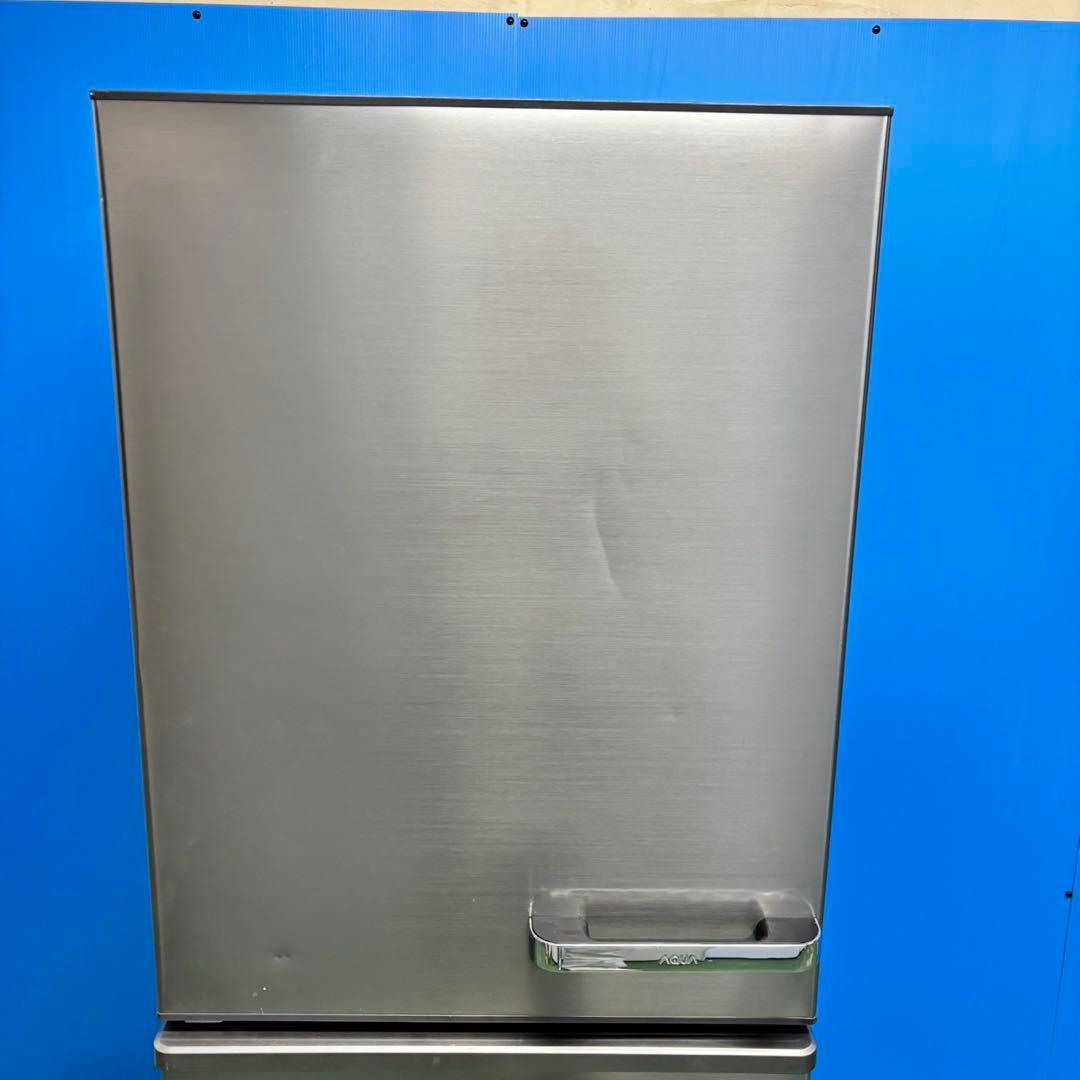 521 AQUA 大型冷蔵庫 300L強 小型　家庭用 左開き 自動製氷 マット