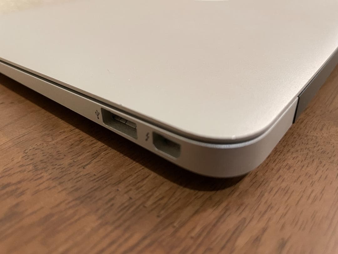 MacBook Air 11　2012　 i7　8GB　251GB　ジャンク品！