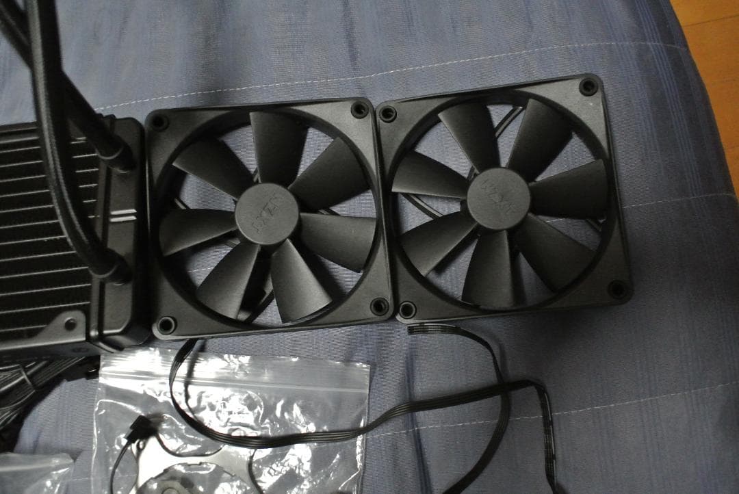 NZXT KRACKEN 240 簡易水冷クーラー　動作品