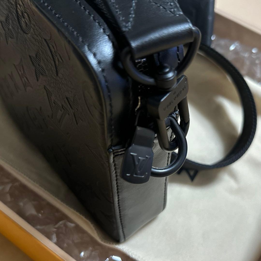 ⭐️Louis Vuitton⭐️ブラック メッセンジャーバッグ