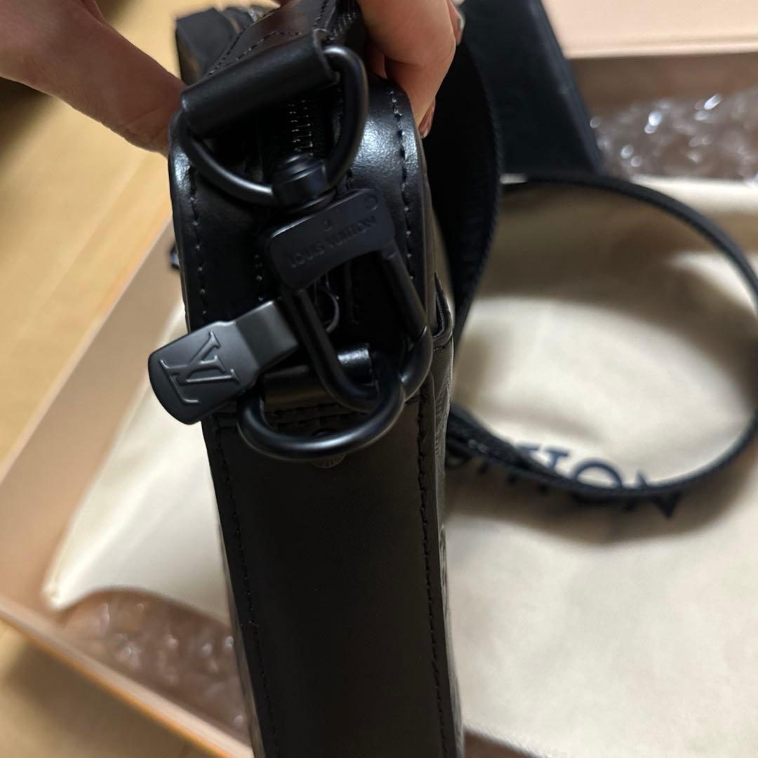 ⭐️Louis Vuitton⭐️ブラック メッセンジャーバッグ