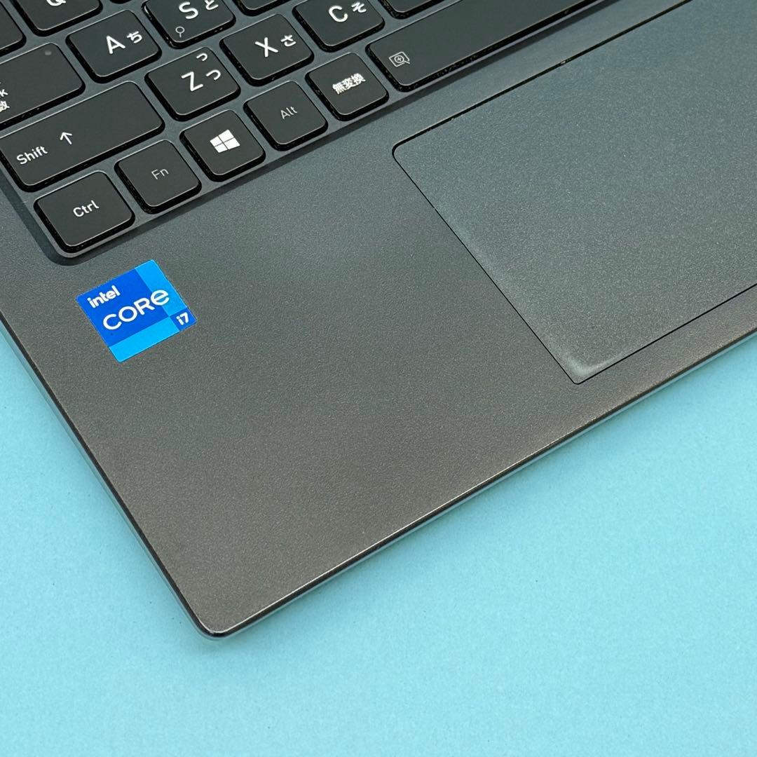 019美品 i7 第11世代 dynabook G83/HS office