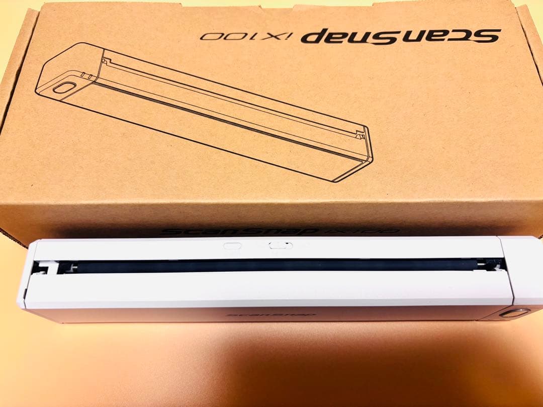 ScanSnap iX100 [A4/Wi-Fi/連送給紙機構/スノーホワイト