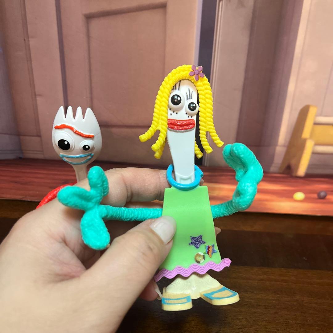 K*A様 ディズニー ピクサー トイストーリー フィギュア フォーキー カレン