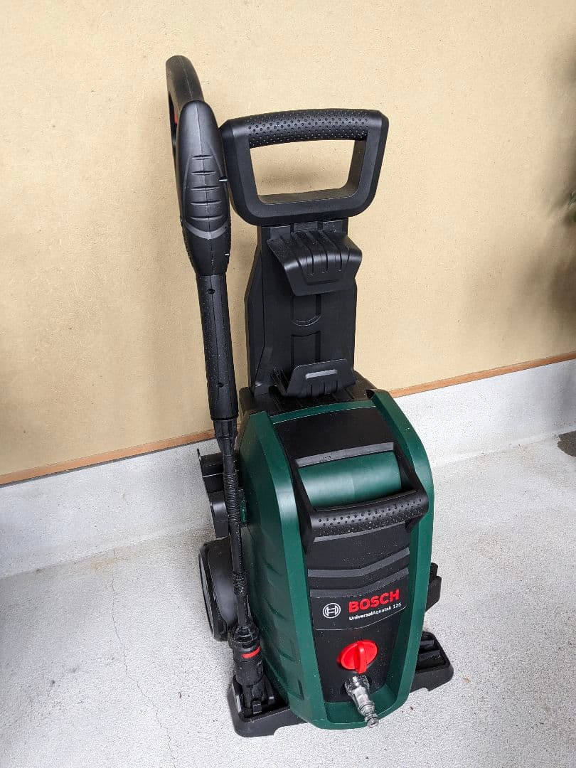BOSCH UniversalAquatak 125 高圧洗浄機 本体