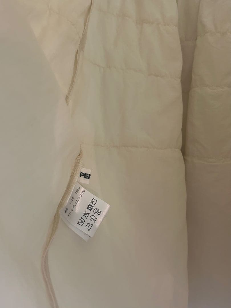 PERNA チュールギャザーキャミソール クリーム色
