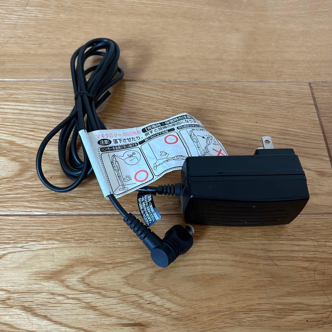 Makita スティッククリーナー TURBO 60 & スタンド付き