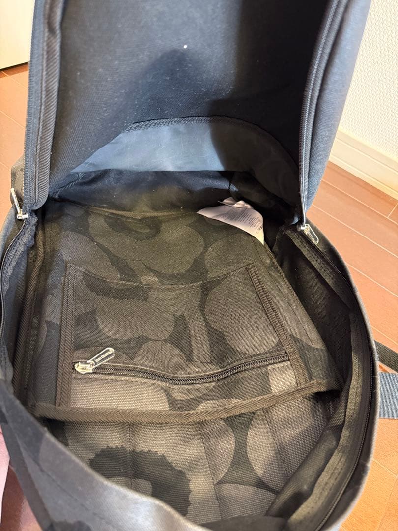 MARIMEKKO Pieni Unikko フラワーパターン リュック