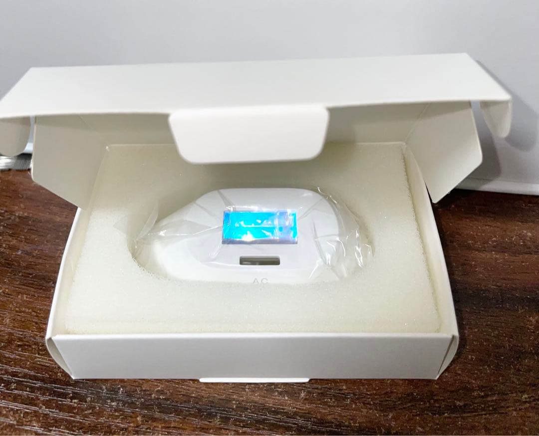 ほぼ未使用極美品　光総合美容器 BiiToⅡビートツー ホーム脱毛器　clear