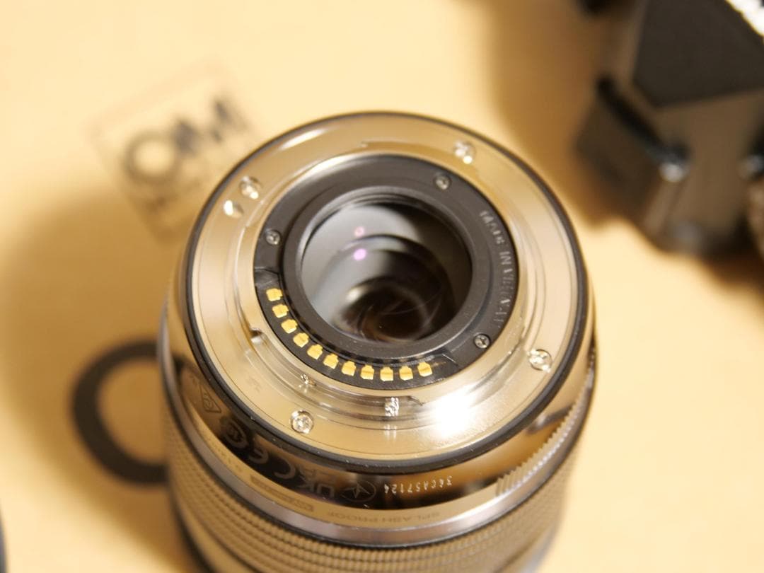 M.ZUIKO DIGITAL 12-45mm f/4 ズームレンズ