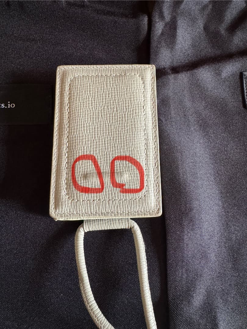 【最値下】objects.io 　iPhone15Proケース・レザーストラップ