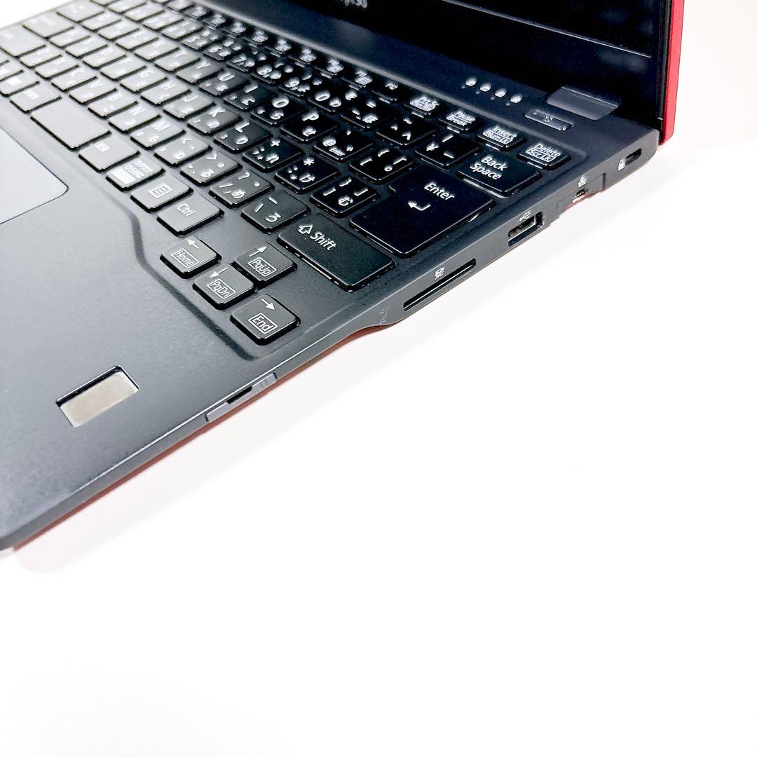 薄型で軽量✨第８世代 i5 快適SSD フルHD ノートパソコン 富士通