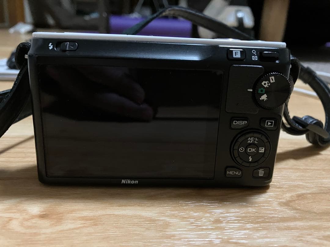 Nikon 1 J1 ミラーレスカメラセット　美品