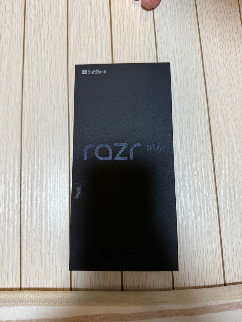 Motorola razr 50（モトローラ レイザー50）256GB