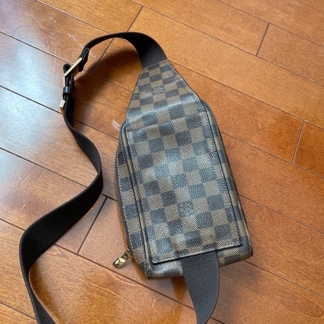 ２６Louis Vuitton ダミエ ボディバッグ