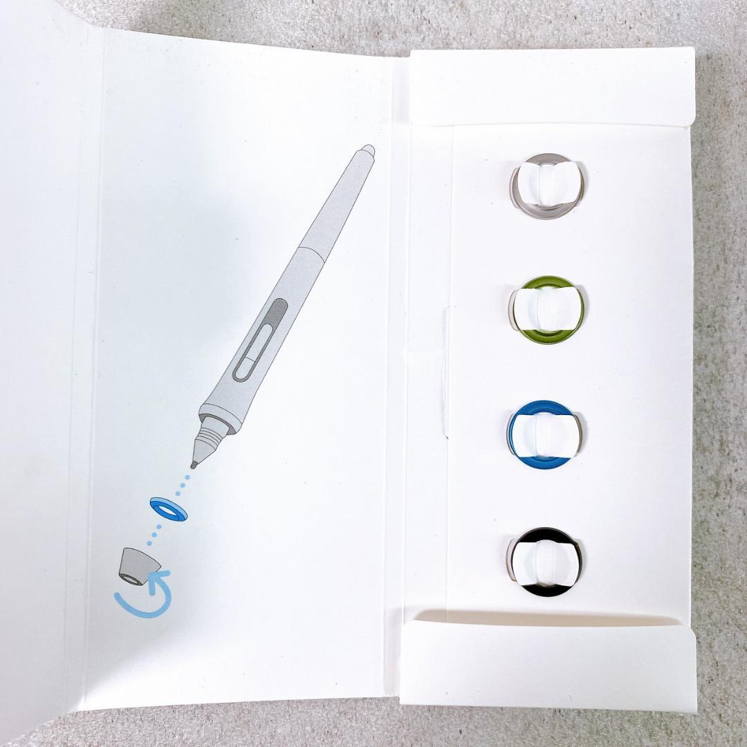 Wacom MobileStudio Pro 13（DTH-W1320）液タブ