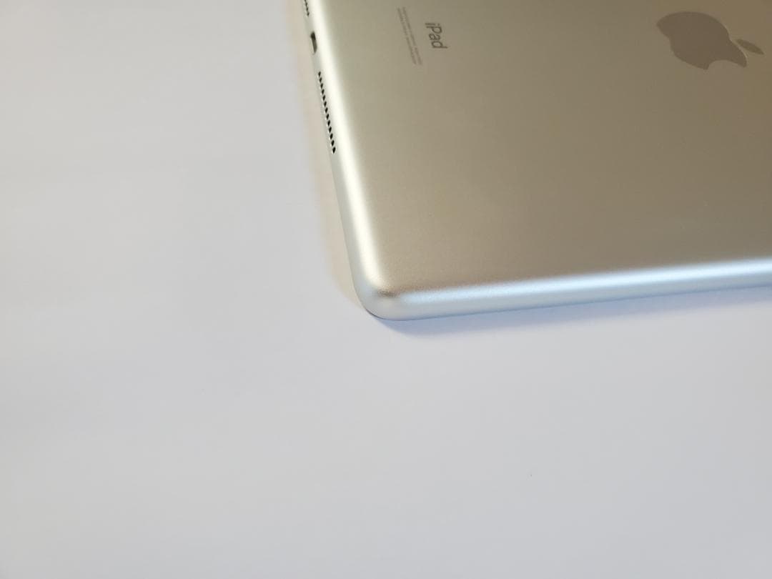 Apple iPad 第9世代 64GBシルバー 本体 ＋充電器＋ケーブル＋箱