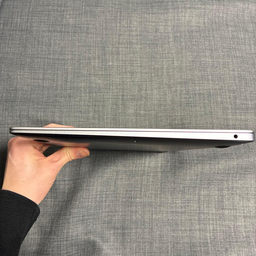 MacBook本体 MacBook Air 13inch Intel core i7