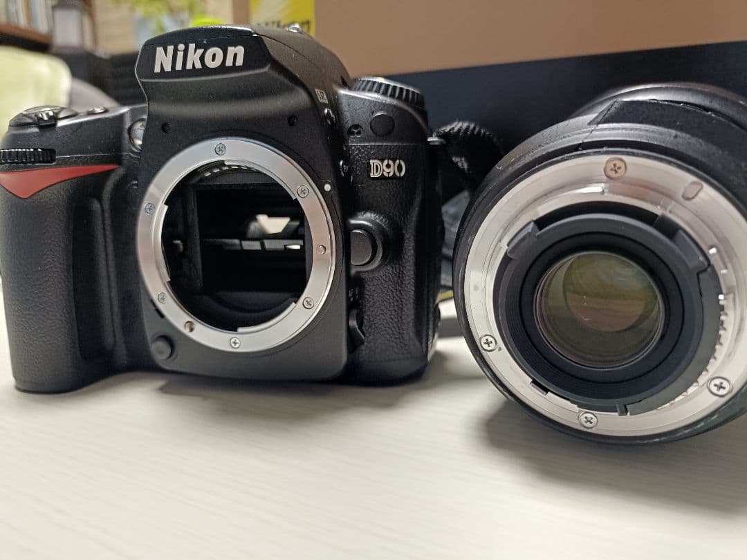 NIKON　D90 AF-S DX 18-200G ED VRⅡ レンズキット⚠