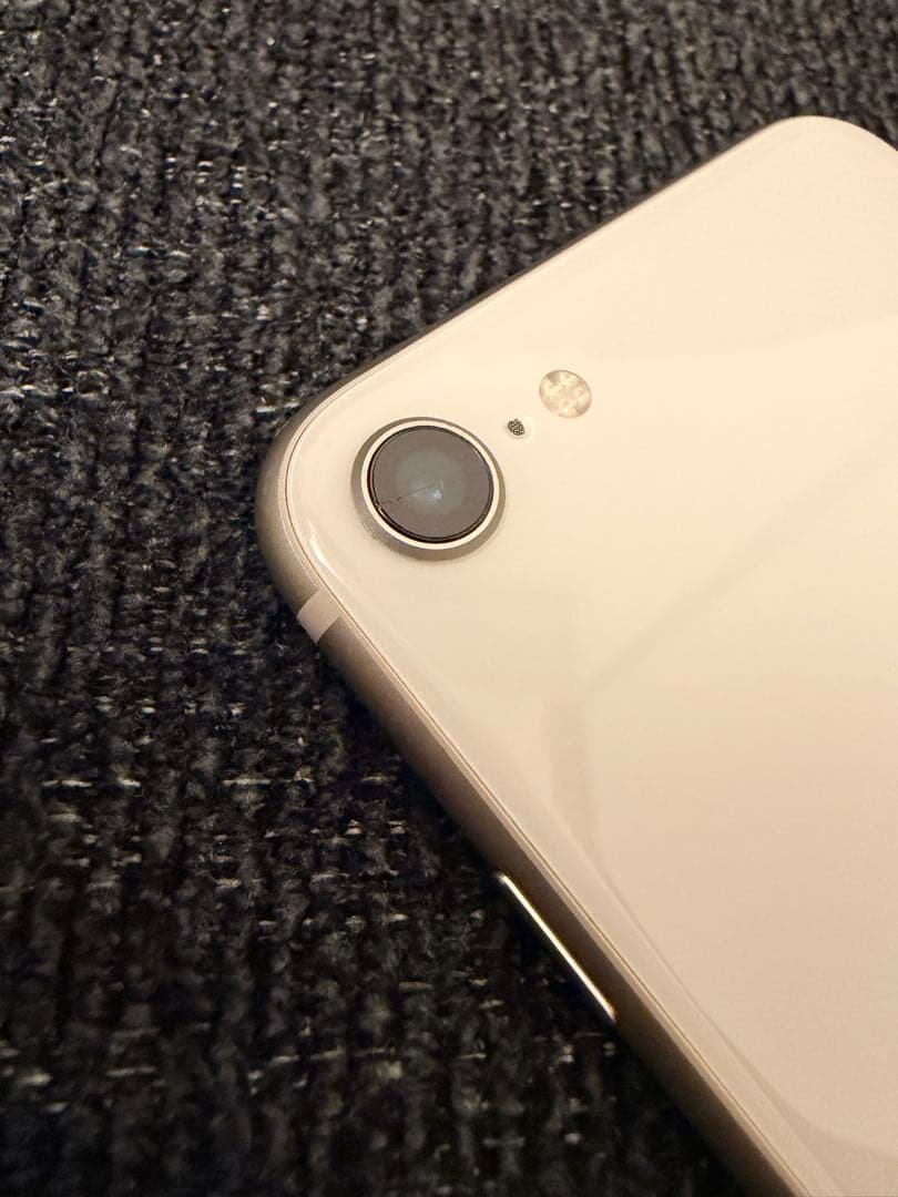 Apple iPhone SE (第3世代) PRODUCT(White) 本体