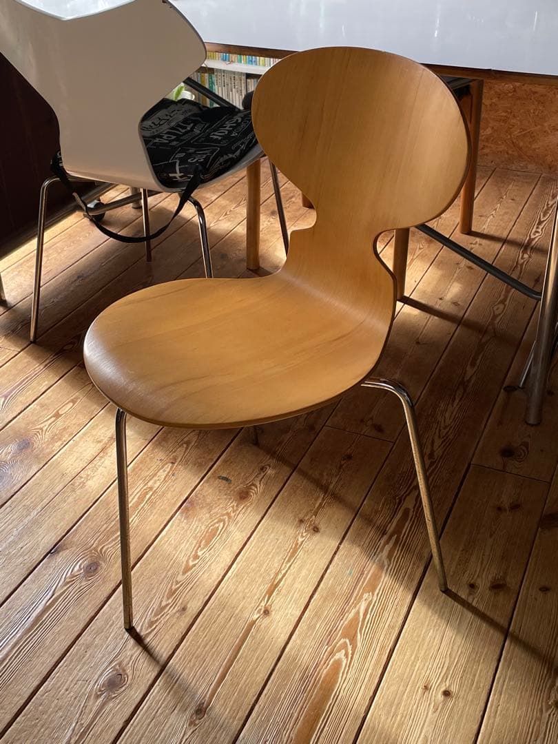 FRITZ HANSEN アントチェア 3本脚