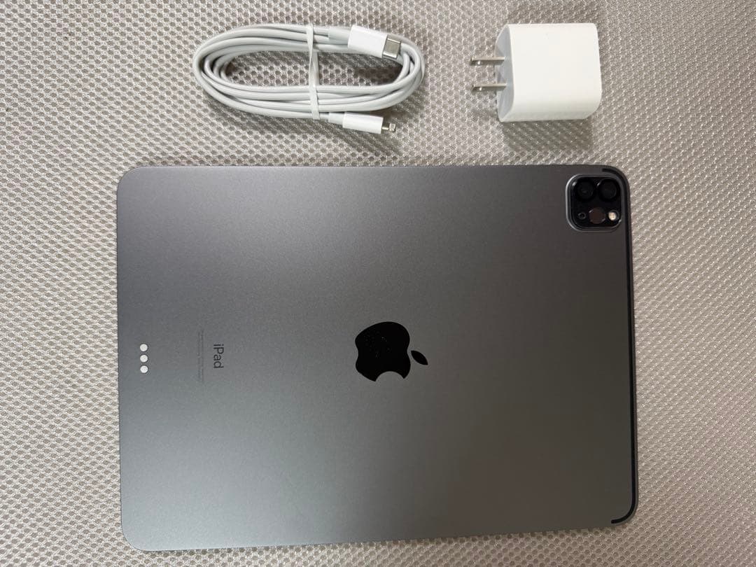 Apple iPad Pro 11インチ 第3世代 128GB 本体＋純正充電器