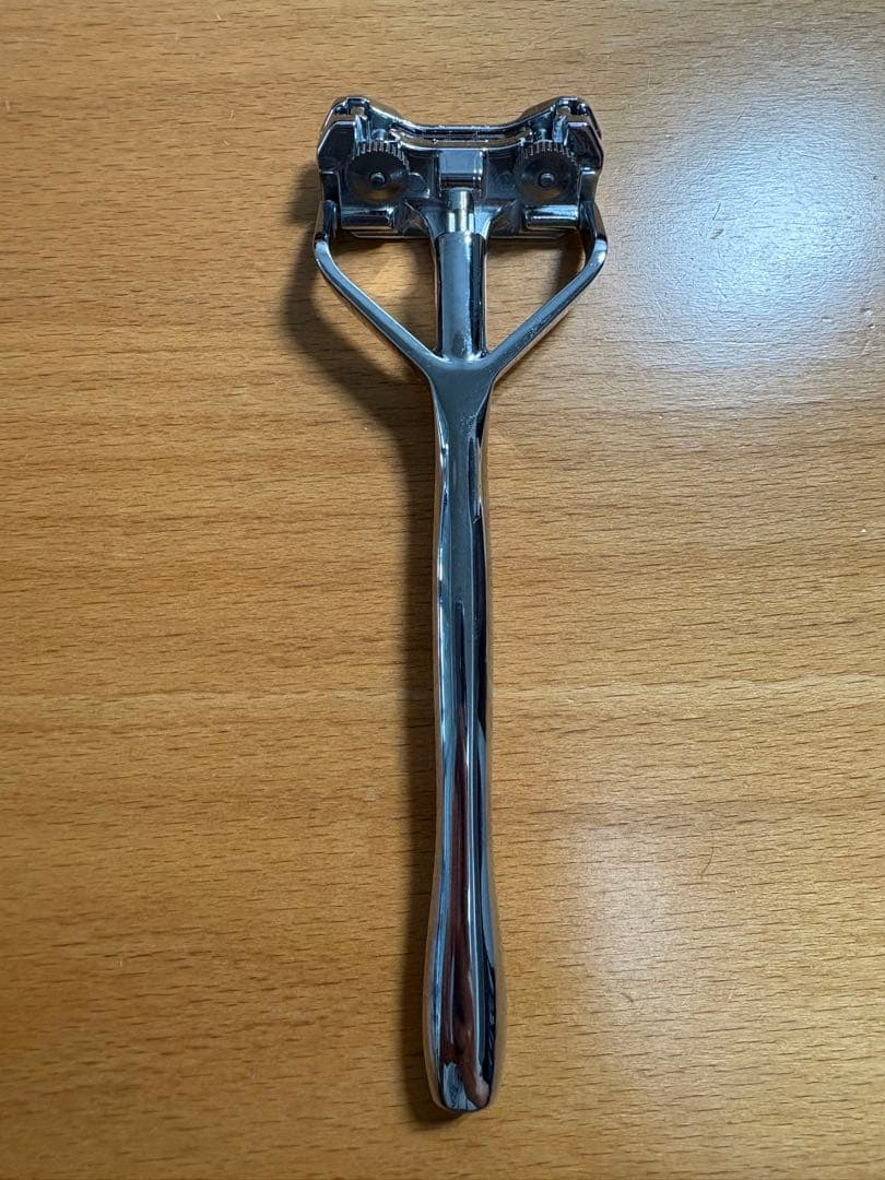 三枚刃　SHAVENT(シェーベント）ドイツ製　替刃式カミソリ