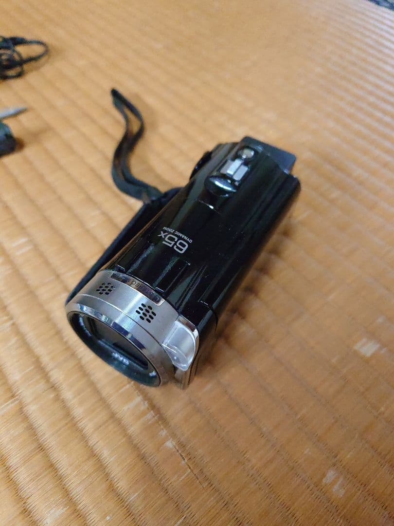 ビデオカメラ 本ビデオカメラJVC GZ-E745-B