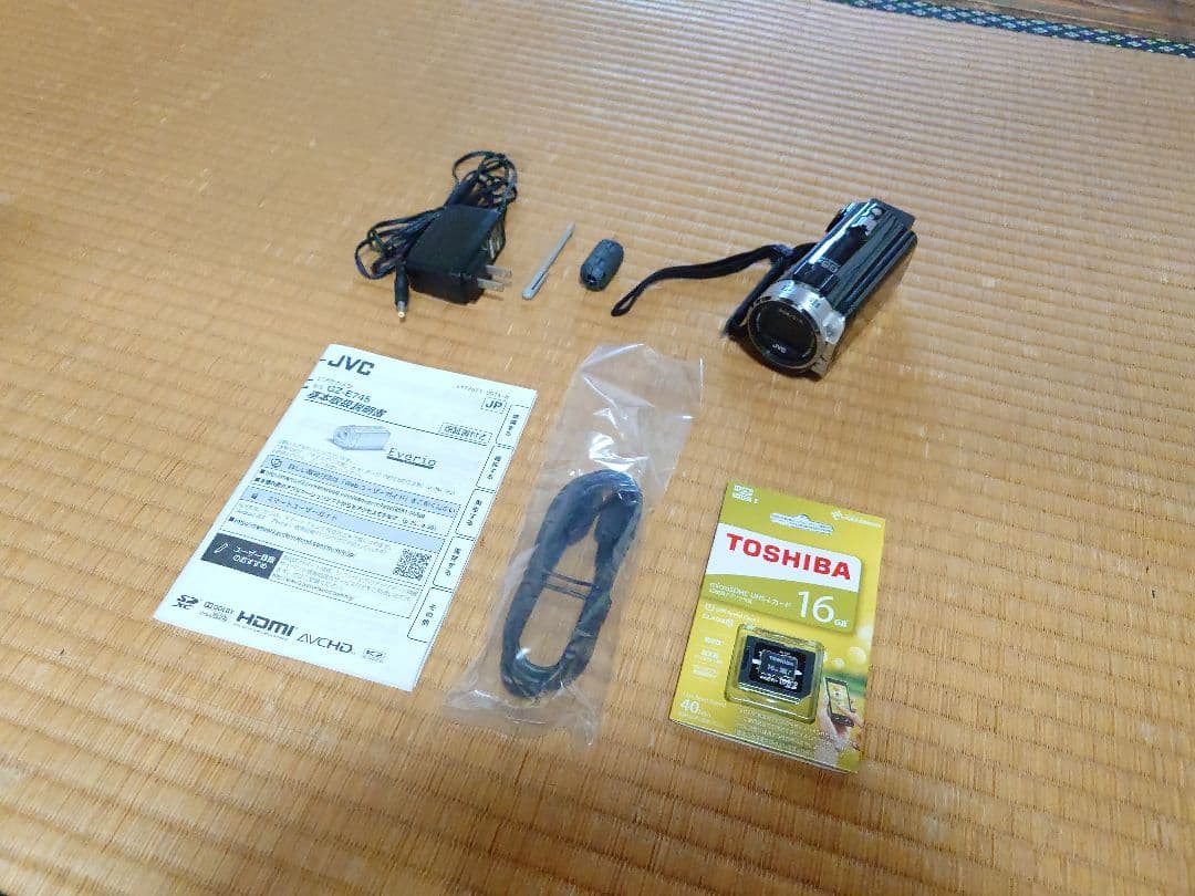 ビデオカメラ 本ビデオカメラJVC GZ-E745-B