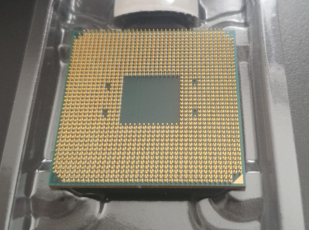 AMD Ryzen 7 3700X BOX CPUプロセッサー クーラー付き