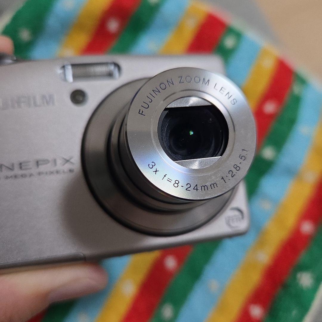 Fujifilm FinePix F60fd デジタルカメラ