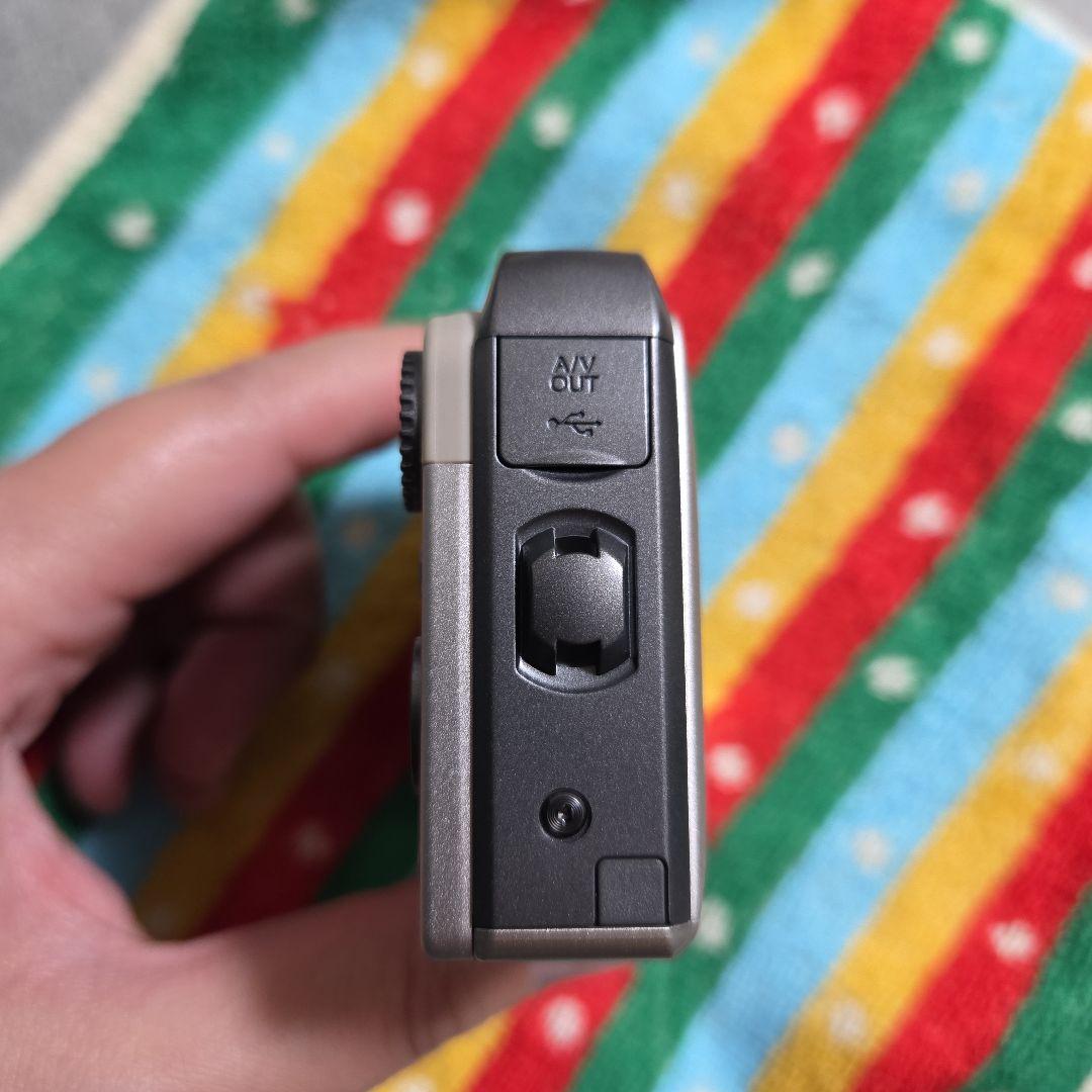 Fujifilm FinePix F60fd デジタルカメラ