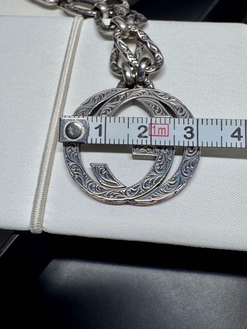 Gucci シルバー ネックレス ロゴ