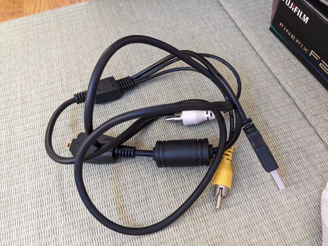 富士フイルム FinePix F200EXR