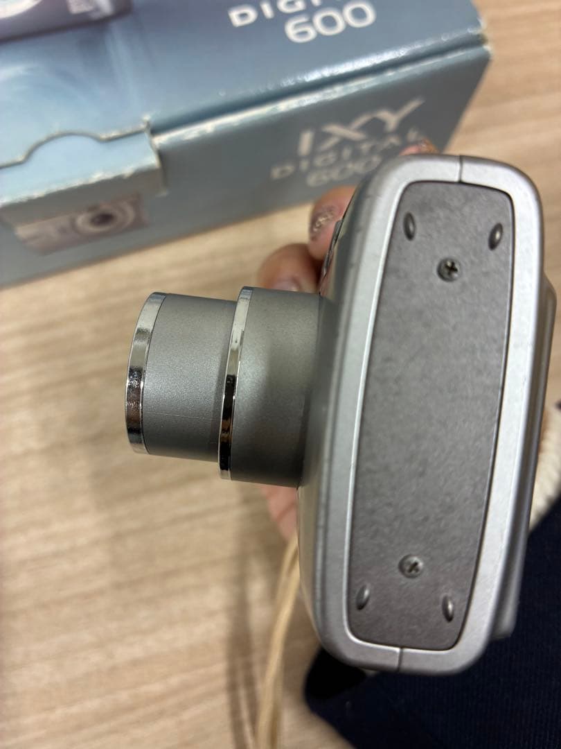 Canon IXY DIGITAL 600 コンパクトデジタルカメラ