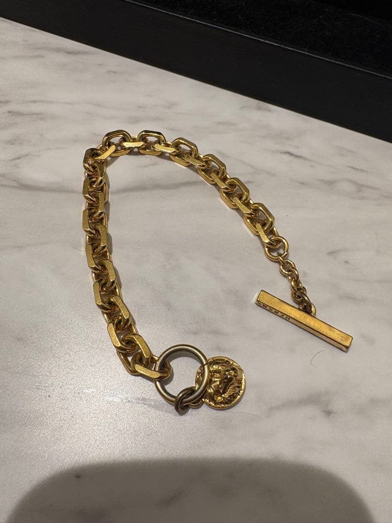 VERSUS ゴールド ブレスレット 専用ケース付き