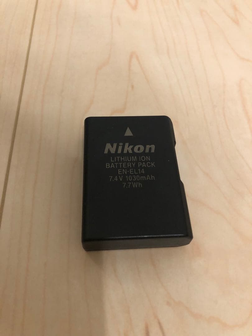 Nikon デジタル一眼レフカメラ D3100 本体とレンズ2本（標準・望遠）