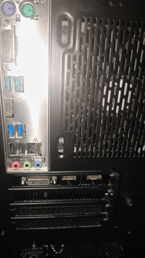 Core i5-8400 windows11 ＊GTX1050TIがファン全開