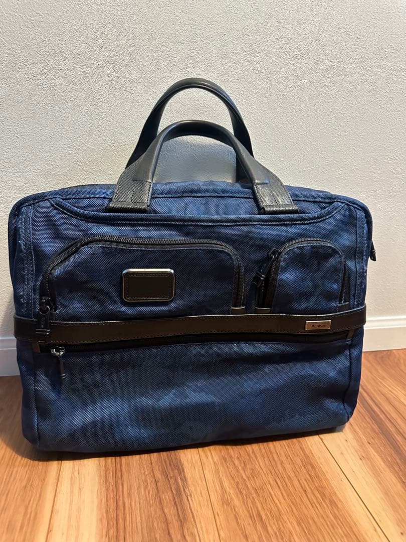Tumi 26141 エキスパンダブル　ネイビーレストレーション ブリーフバック