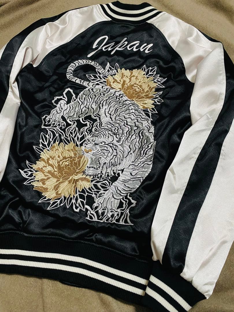 ROGUE 未使用近い 虎 日本限定 スカジャン unisex 美品 サテン