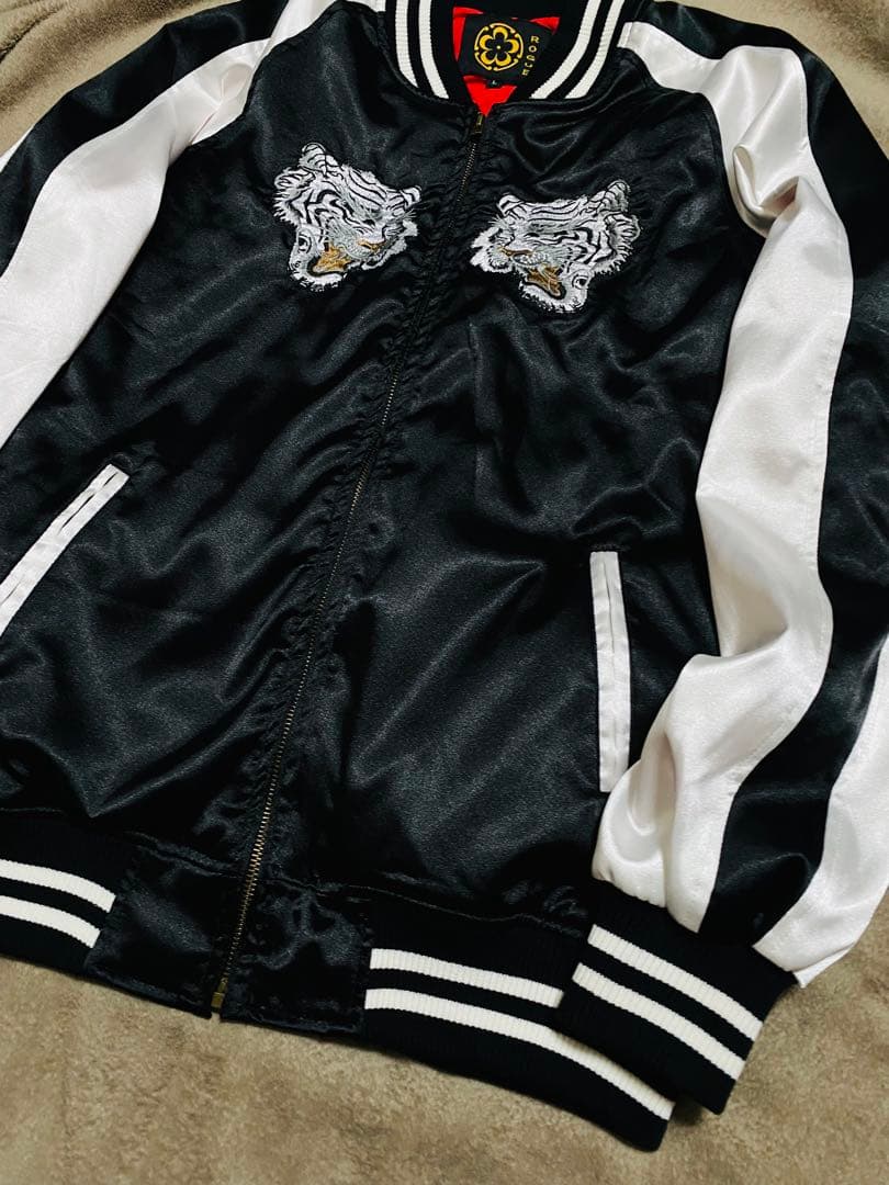 ROGUE 未使用近い 虎 日本限定 スカジャン unisex 美品 サテン