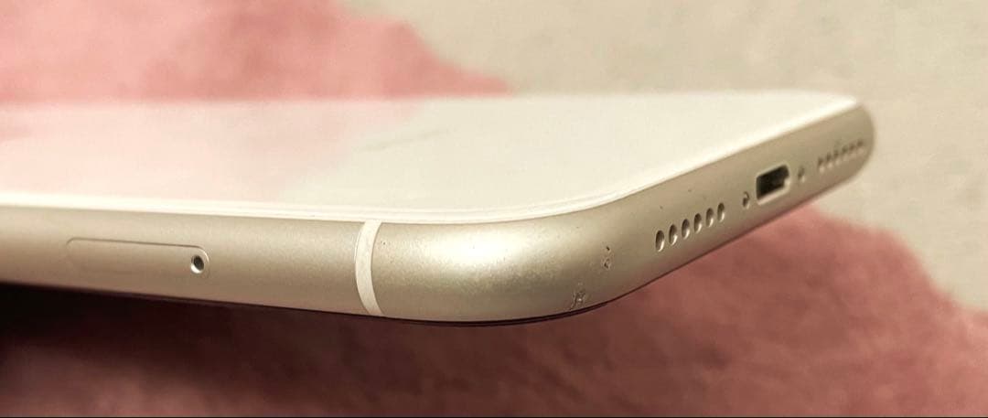 お*り様 iPhoneXR 64GB ホワイト　SIMフリー