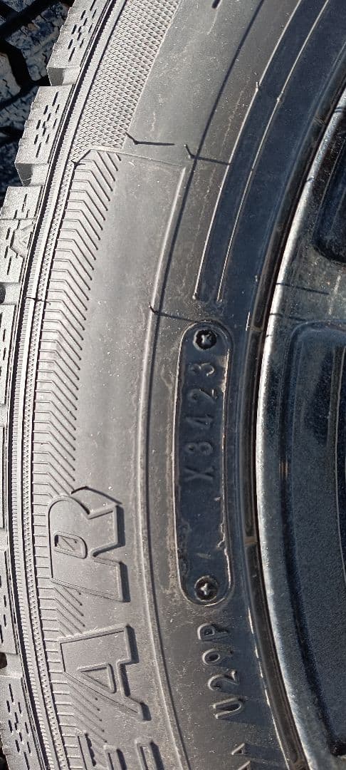 2023年製グッドイヤースタッドレスタイヤホイール4本セット