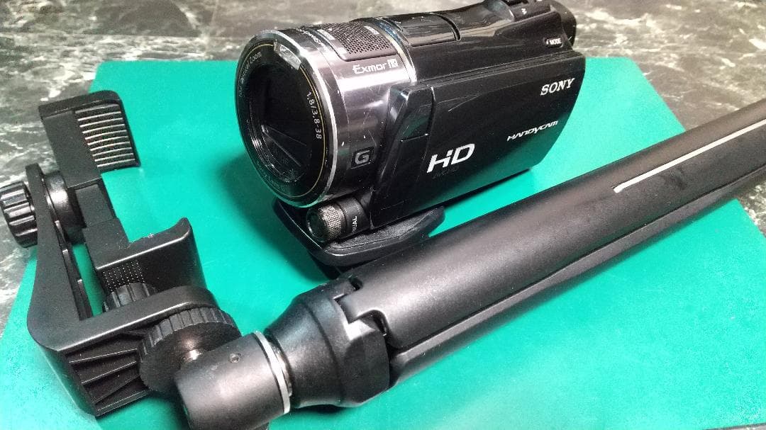 ソニーHDR-CX550 三脚セット バッテリー残量なく未確認の為、現状品