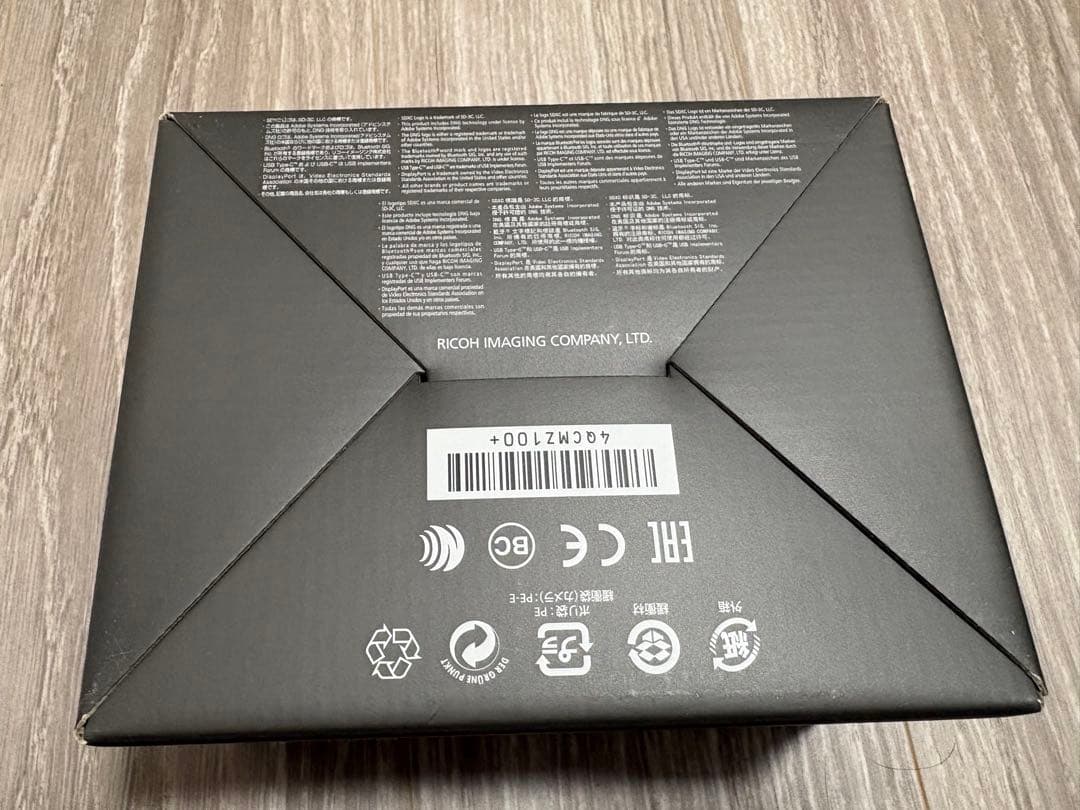 RICOH GR IIIデジタルカメラ 本体と付属品