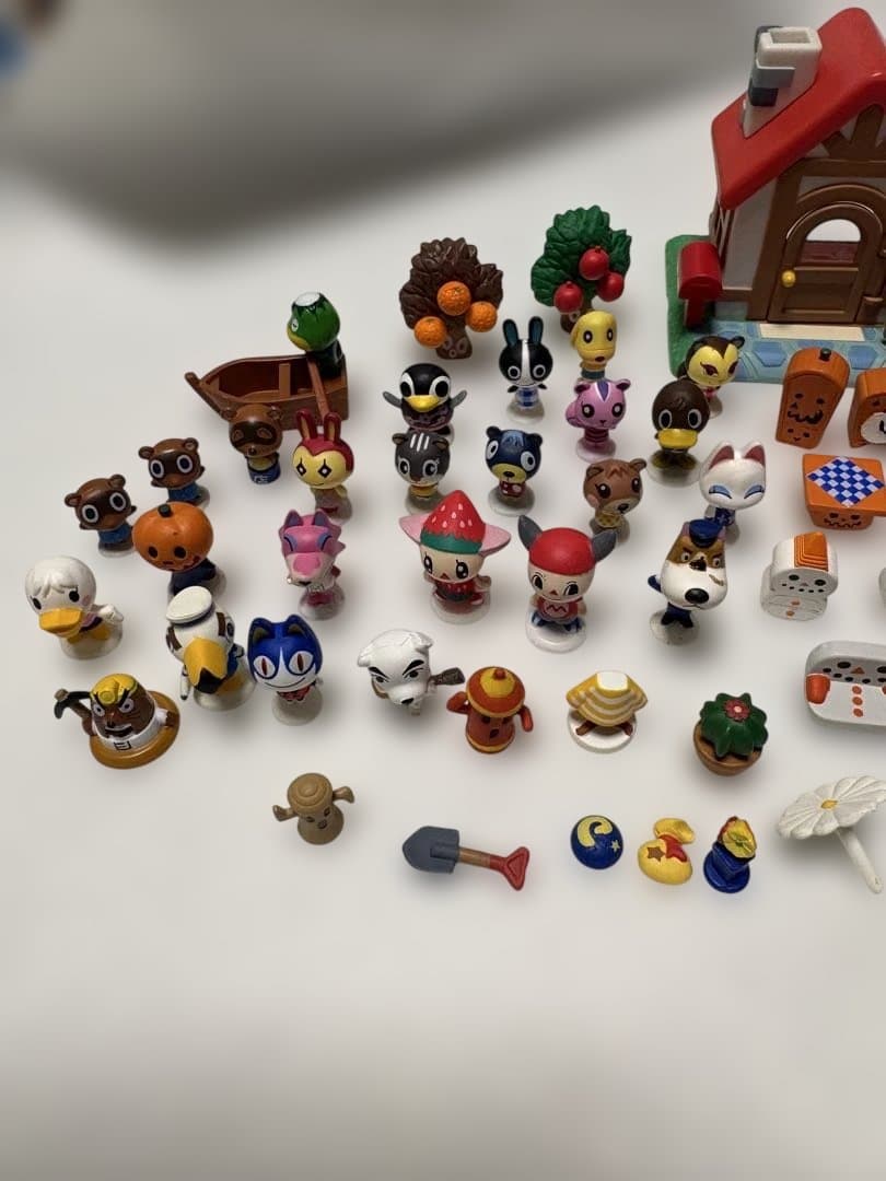 どうぶつの森＋　森をつくろう　フィギュアコレクション