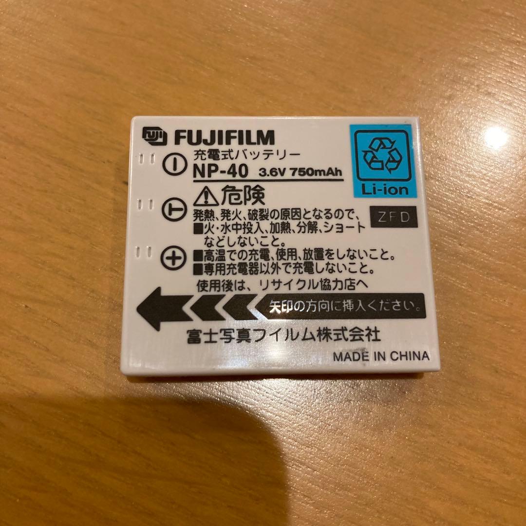 FUJIFILM FinePix Z1 レッド　デジカメ　ケース付き