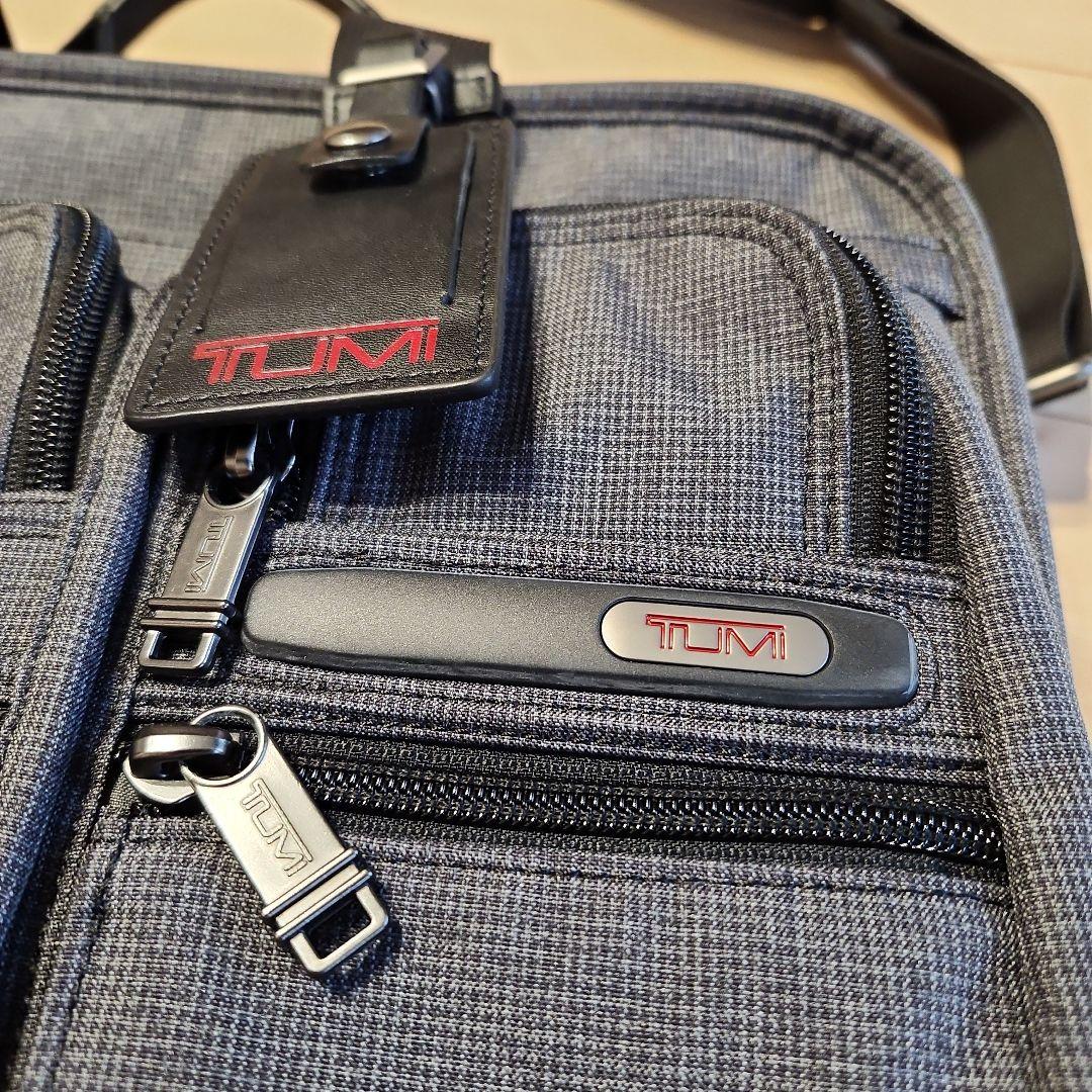 TUMI ビジネスバッグ グレー
