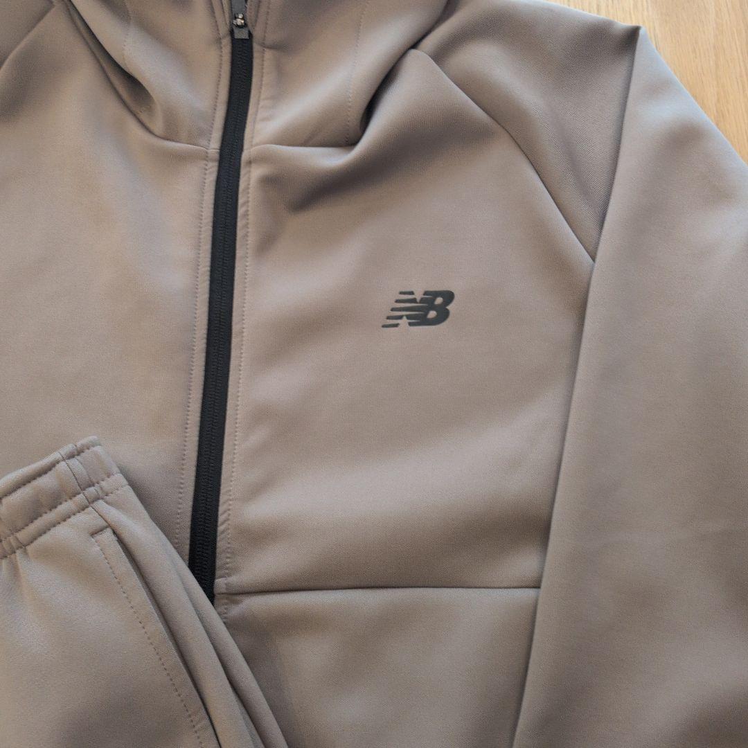 New Balance ベージュ ジャージ上下セット　極美品
